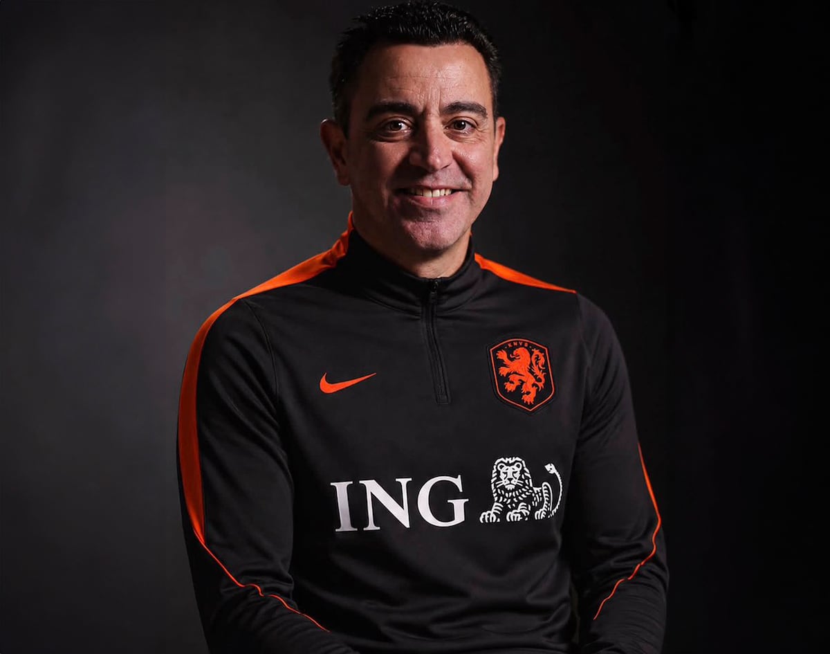 Xavi Hernández toma el mando de la ‘Naranja Mecánica’