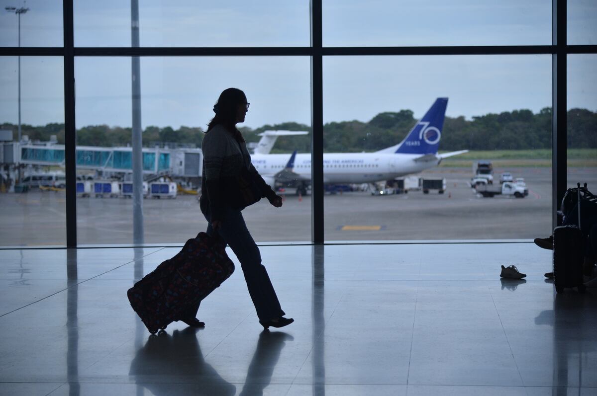 Establecen medidas sanitarias a los pasajeros que ingresan a Panamá