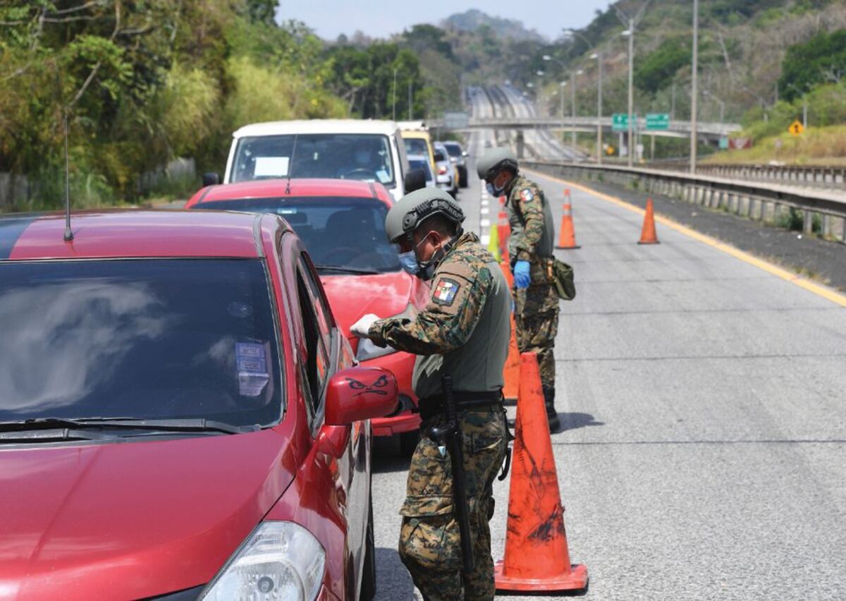 Ministro de Seguridad: ‘Los cercos sanitarios se mantendrán’