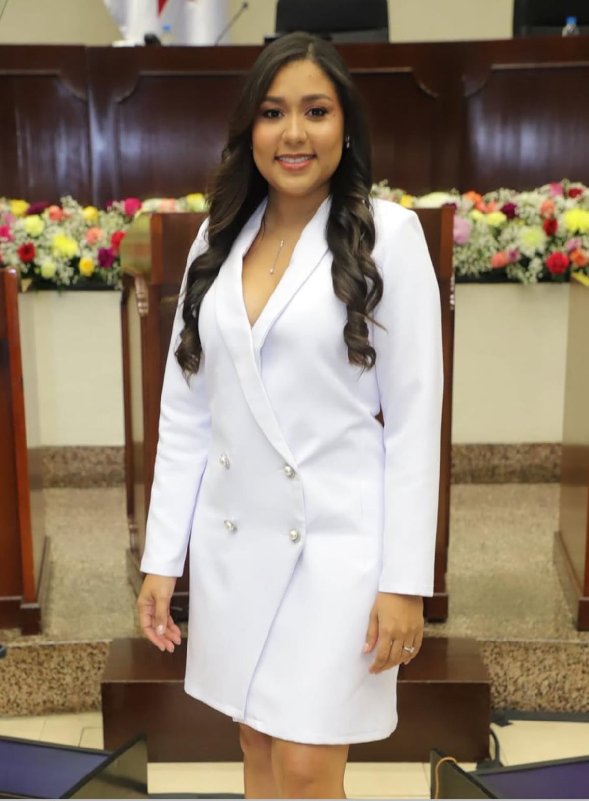 La emergencia que tuvo la diputada Yamireliz con su vestido en la Asamblea Nacional