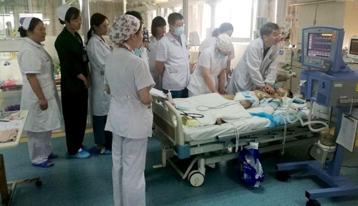 Le hicieron cinco horas de RCP a un niño de ocho años y le salvaron la vida