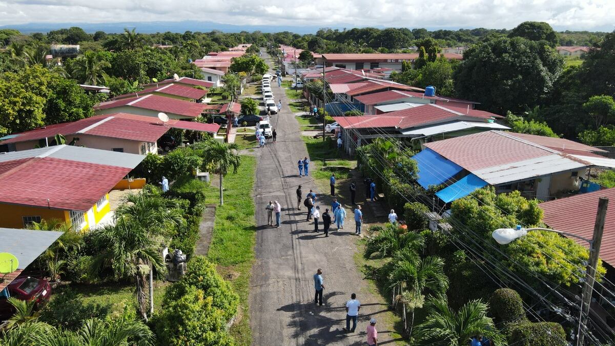 Ante aumento de casos de covid-19 en Chiriquí habilitan más camas en Hospital Dr. Rafael Hernández, para ‘resistir’ lo que se avecina, dijo Enrique Lau