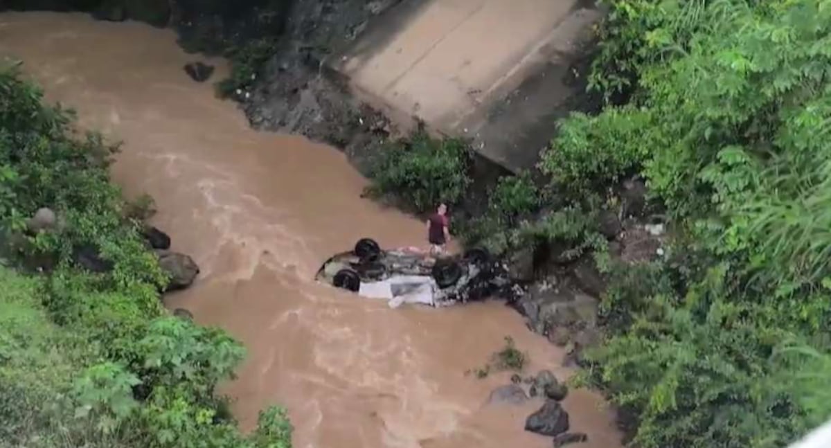 Tragedia en el Corredor de los Pobres: vehículo volcado y tres víctimas fatales