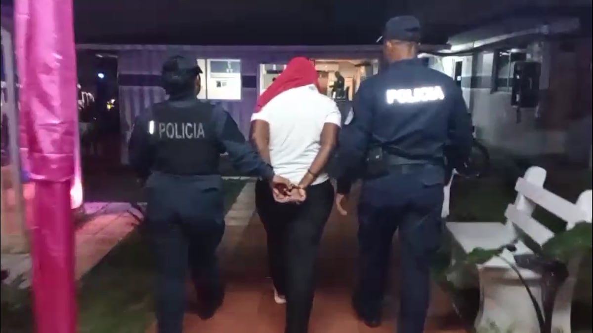 ¡Se metió con la justicia! Mujer cae presa tras amenazar con pistola a fiscal en La Chorrera