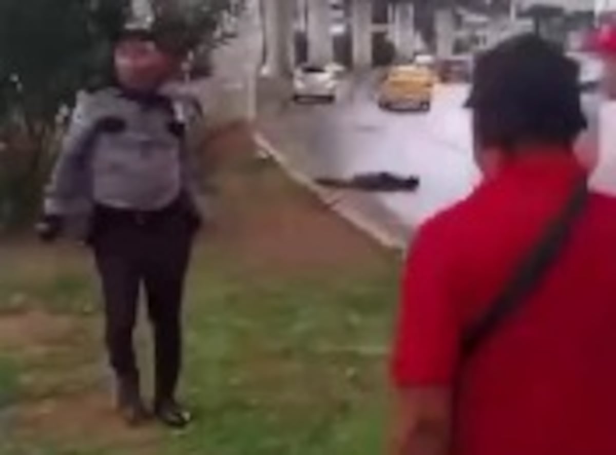 ¡Corrió y terminó arrollado! Confuso incidente frente a mall en Los Andes genera alarma