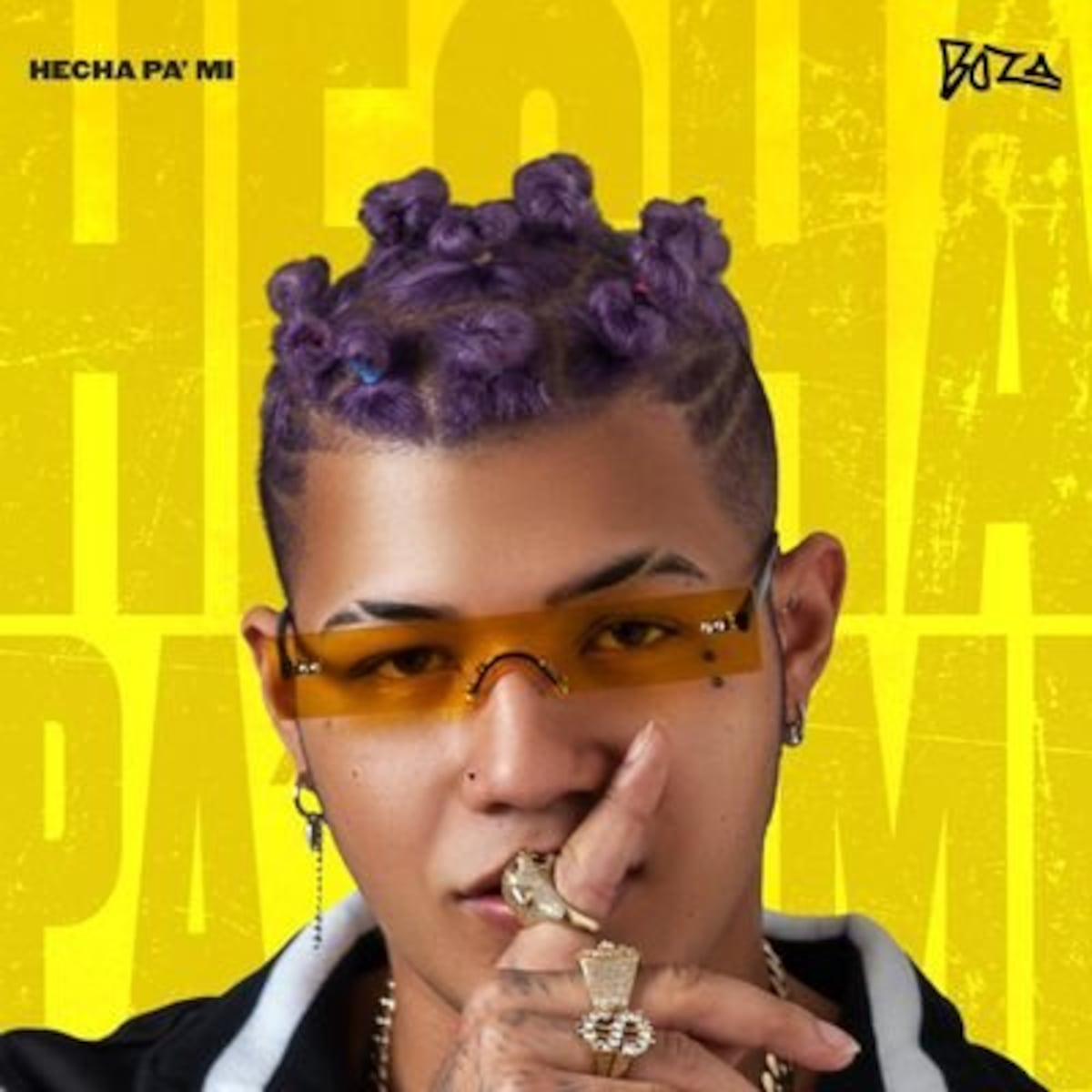 Le llueven los discos de oro y platino. Boza se pega en varios continentes con su mega éxito Hecha pa´mi +Vídeo
