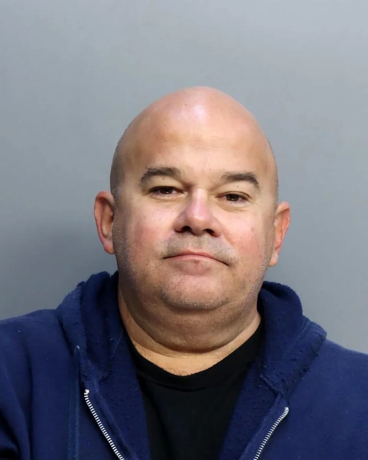 Arrestan a un exproductor de Univisión por abusos en su oficina