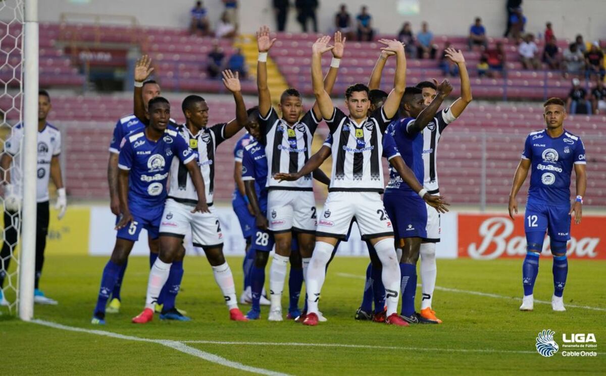 ¡Nueva revancha! La suerte empareja al Árabe Unido con el Tauro en semis
