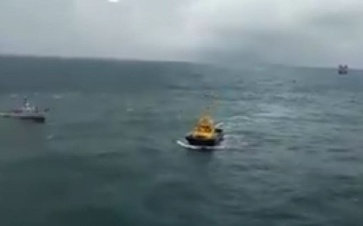 Rescatan cuerpo sin vida de hombre que cayó al rompeolas en Colón | VIDEOS