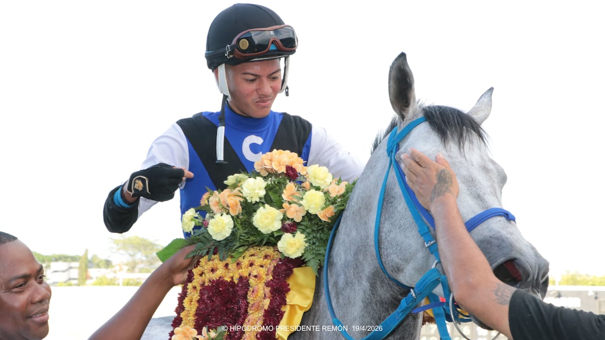 Adage pega primero y se lleva clásico en final apretado