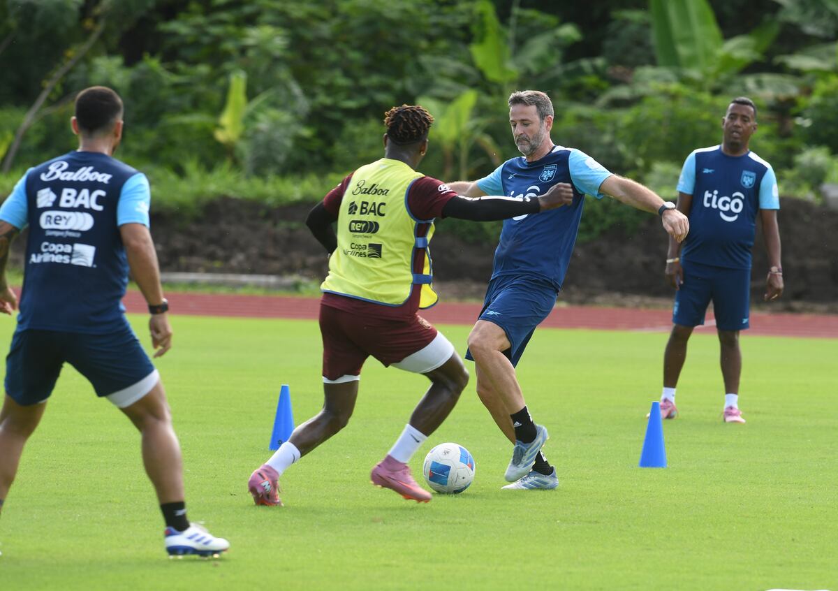 ¡A romper la mala racha! Panamá inicia su misión rumbo al Cuscatlán