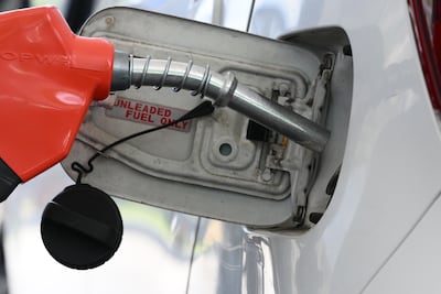 Combustibles bajan de precio a partir del viernes; diésel registra un leve aumento