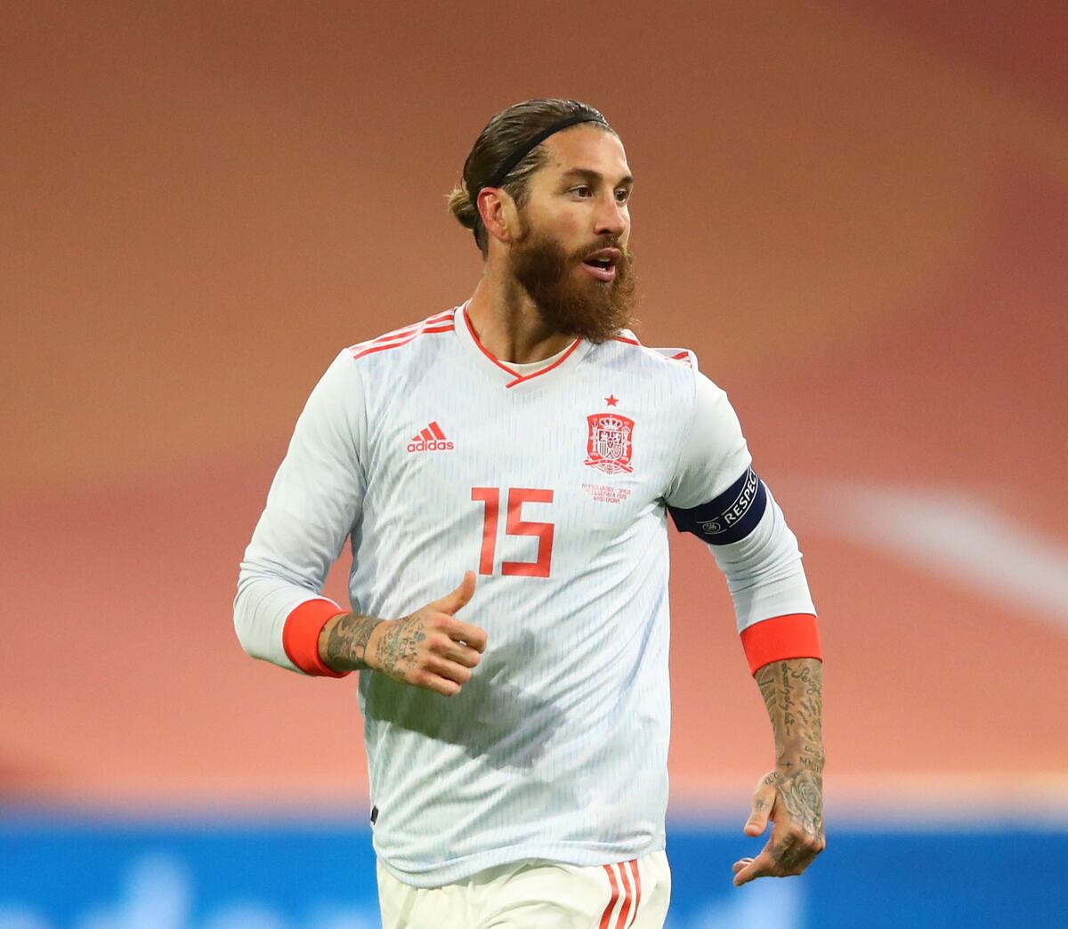 Sergio Ramos iguala marca de Buffon vistiendo la camiseta de su país