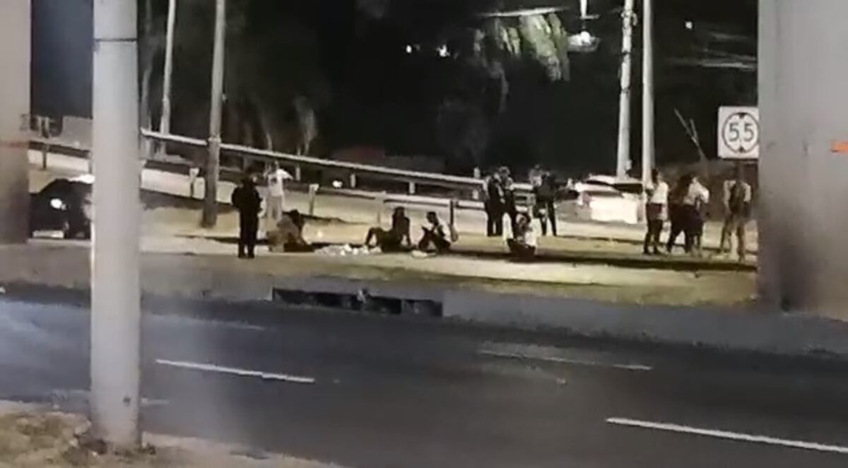 Lamentable. Madre e hija pierden la vida frente a Metromall. Video