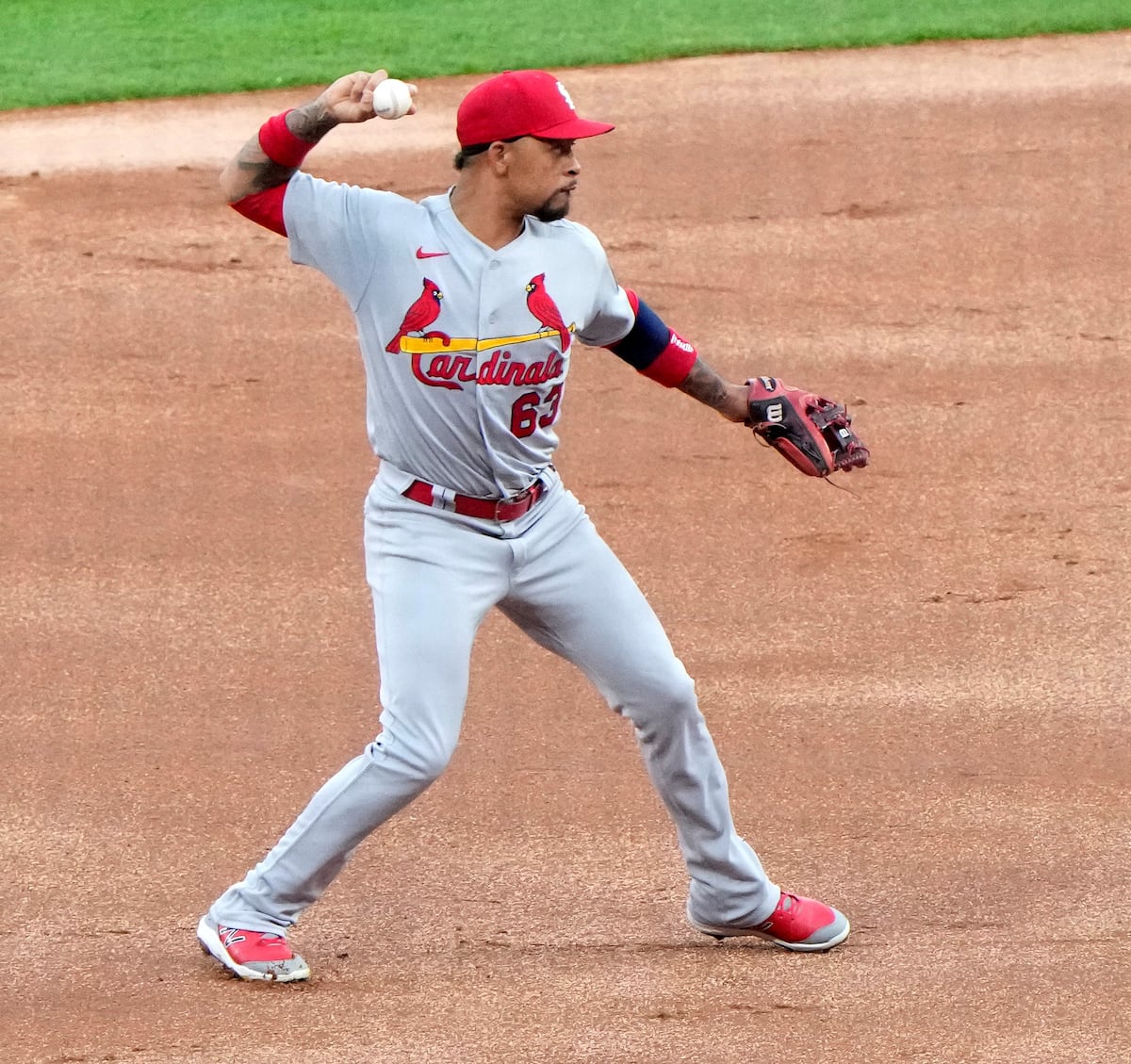 Panameño Edmundo Sosa fue el héroe en el triunfo de los Cardenales