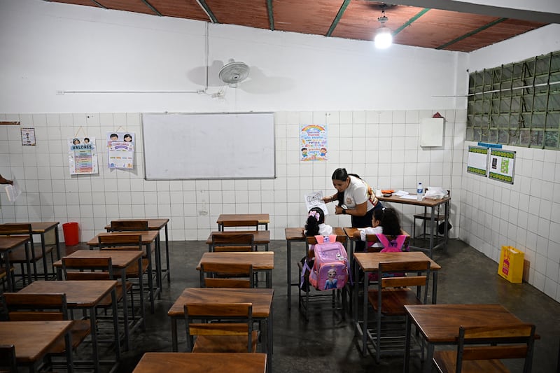 A preparar las mochilas: Meduca anuncia regreso gradual a clases en 12 regiones desde el 21 de octubre