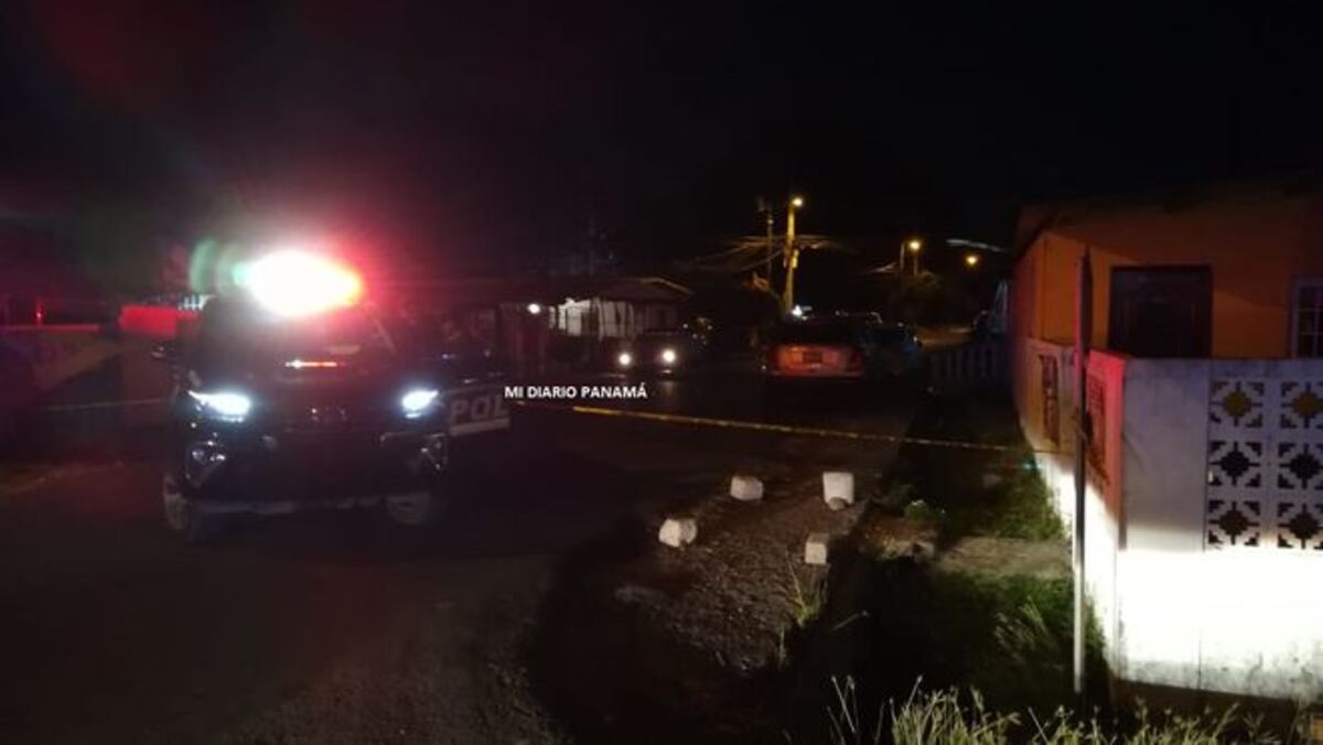 Homicidio. Sujetos se bajan de dos taxis y acribillan a otro en Monte Oscuro