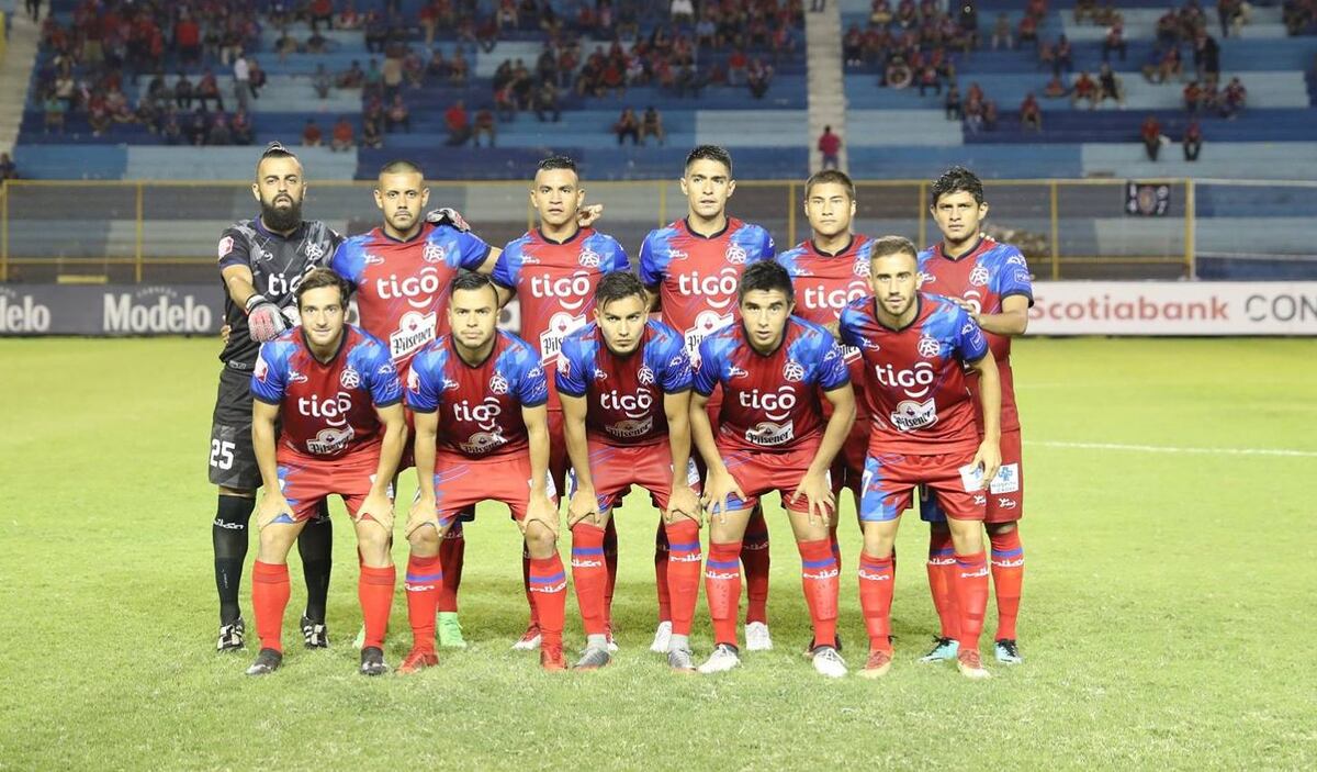 FAS salvadoreño llega a Panamá con el deseo de eliminar al Árabe Unido