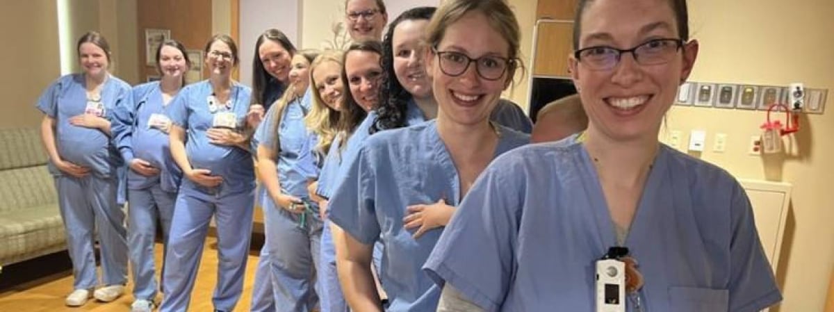 ¡Pancitas sincronizadas! 14 enfermeras del mismo hospital quedan embarazadas al mismo tiempo