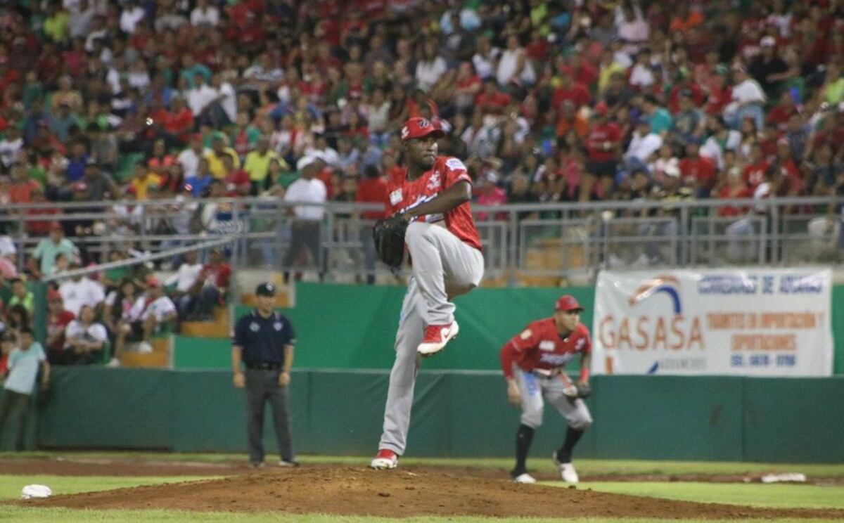 Panamá Metro apalea a Chiriquí en el Kenny Serracín