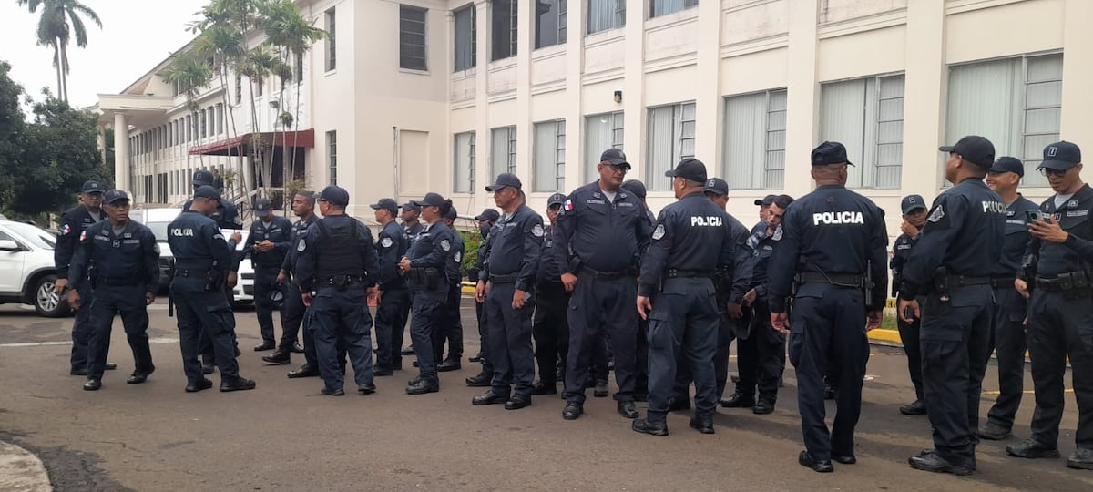 Refuerzan seguridad en la Corte. Se esperan a 21 imputados, entre ellos a Martinelli