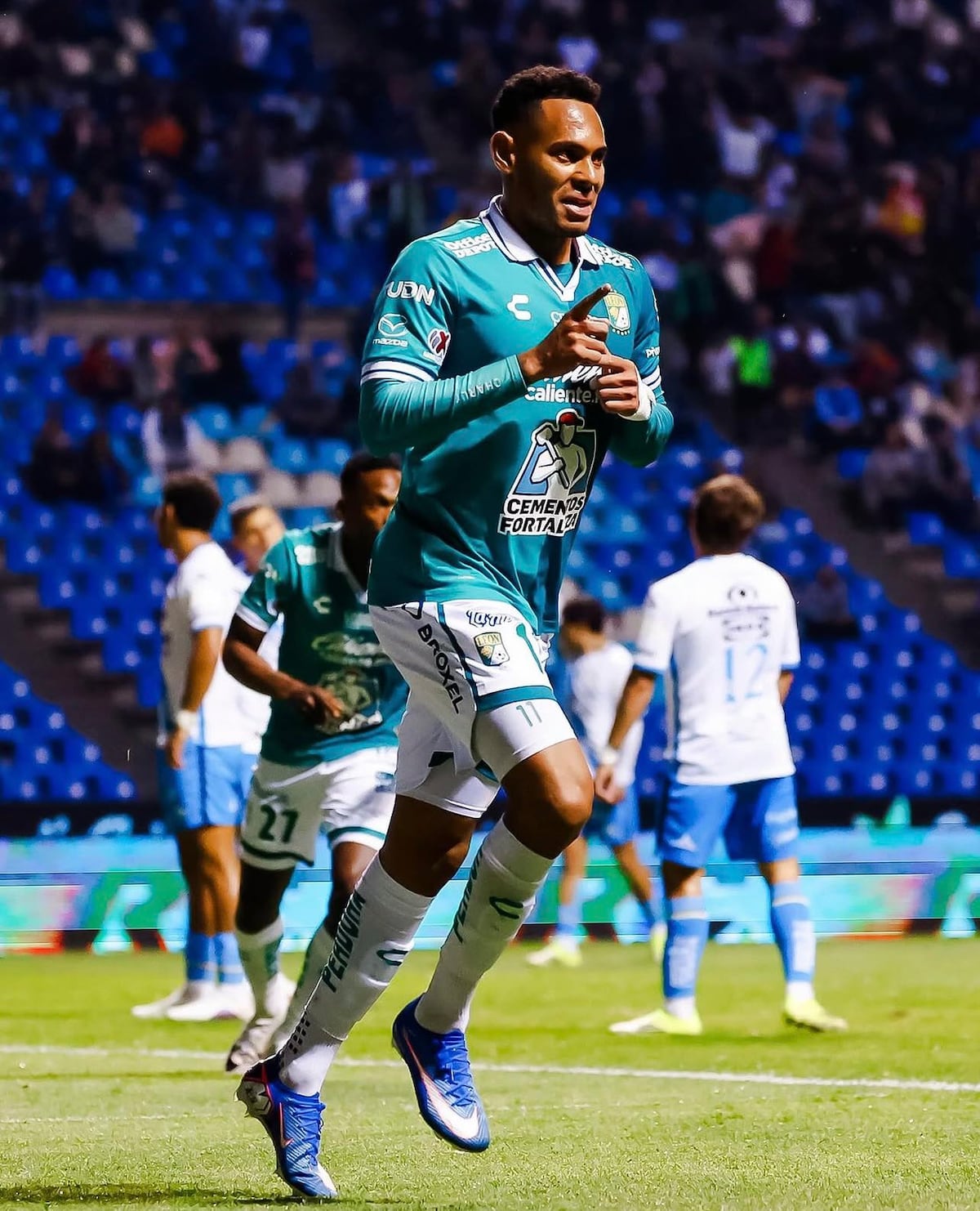 ¡Gol de Ismael Díaz! León vence 0-1 a Puebla y a pubnto de entra a liguilla en Liga MX