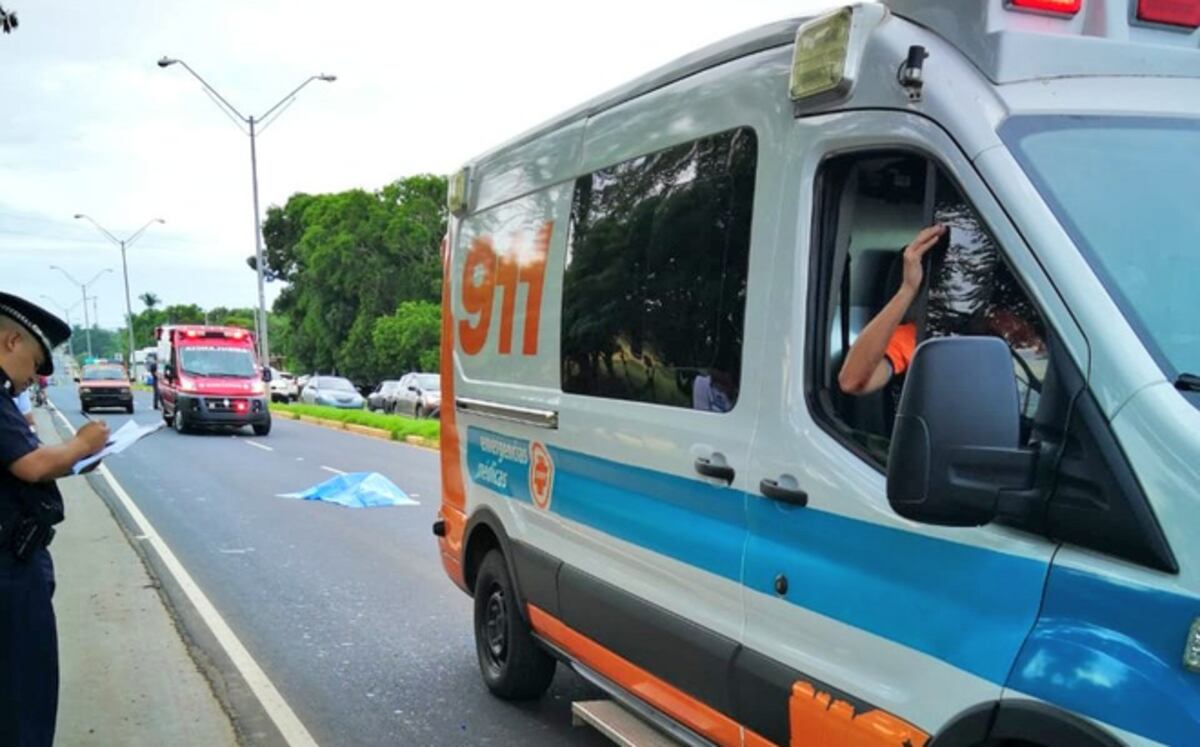 Un muerto y dos heridos. Ciclistas son atropellados en Parita, hay consternación