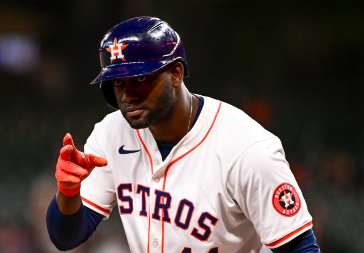 ¡Pierden la cabeza! Boone y Williams se fueron expulsados en derrota de Yankees ante Astros