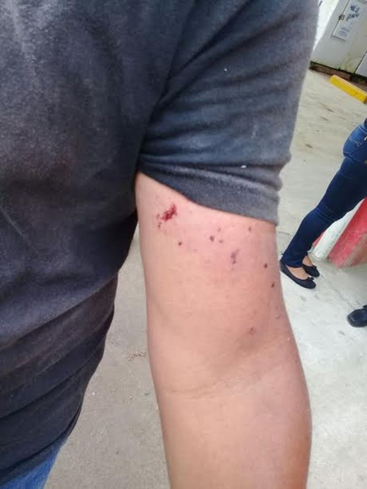 Se emberracan en Tortí, luego de llegar de sepelio del trovador