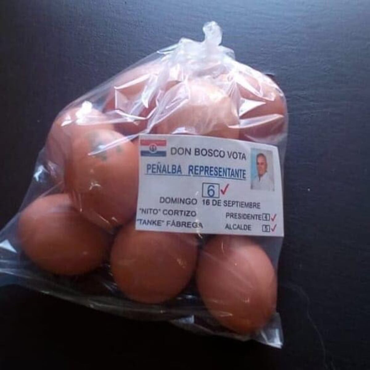 En tiempo electoral candidatos empiezan a regalar pollos y huevos en Panamá Este