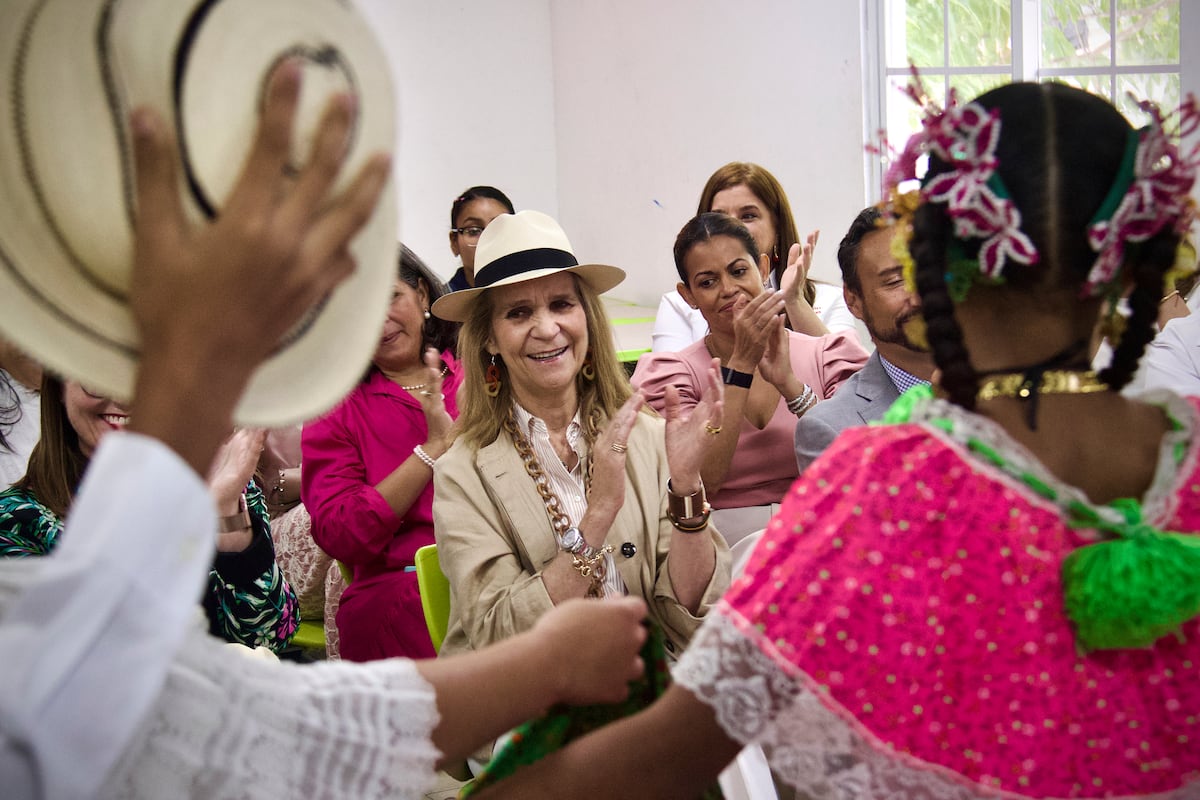 La infanta Elena de Borbón sorprendió con recorrido en el Parque Omar y otros proyectos sociales