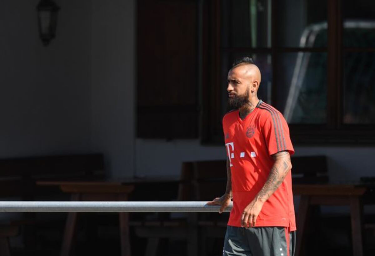 En España aseguran que el chileno Arturo Vidal fue fichado por el Barcelona