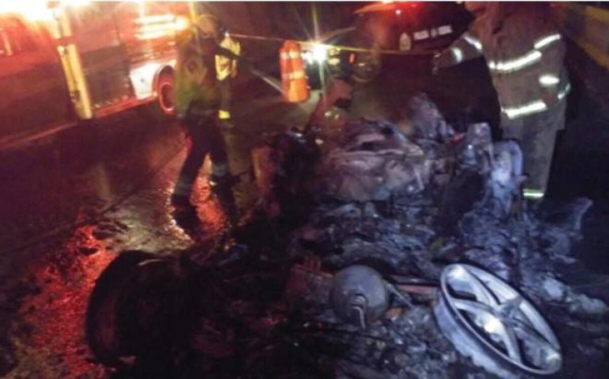 Dos colombianas se quemaron y fueron abandonadas en Ferrari que se accidentó