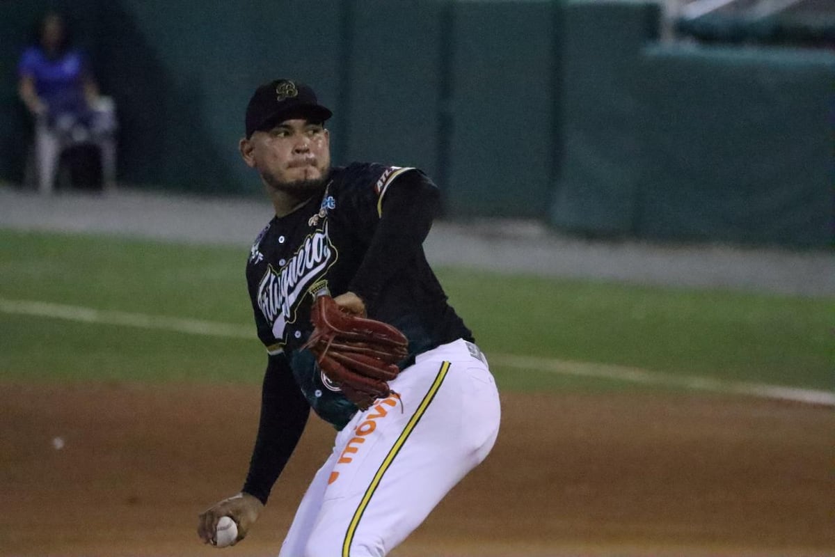 ¡Candela en Aguadulce! Bocas y Coclé se baten en el Juego 3 de la Final del Béisbol Mayor