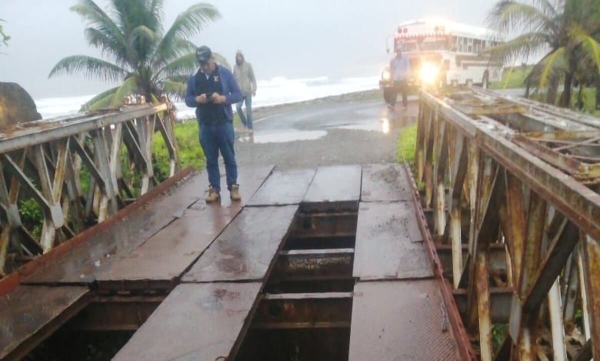 Se llevaron láminas del puente y cuatro corregimientos quedan incomunicados en costa arriba de Colón