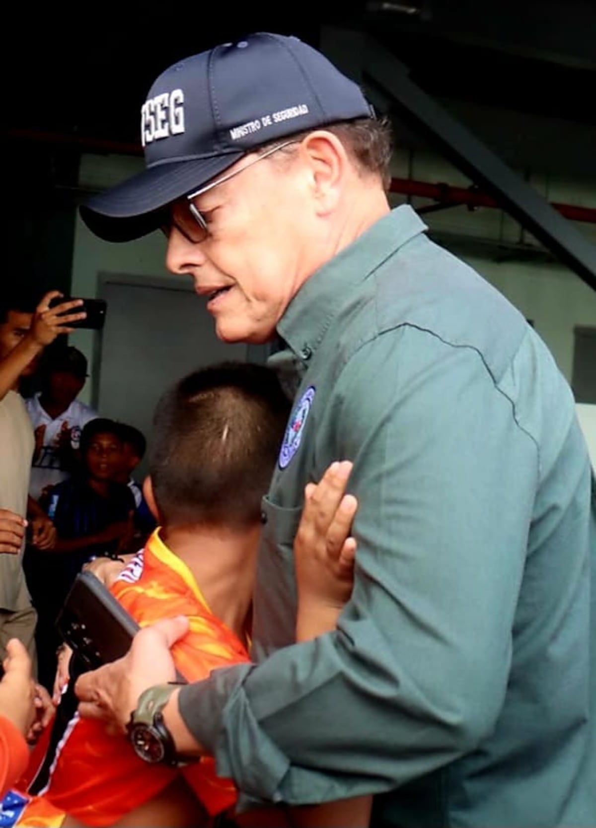 Ministro de Seguridad se metió a la cancha en Veraguas