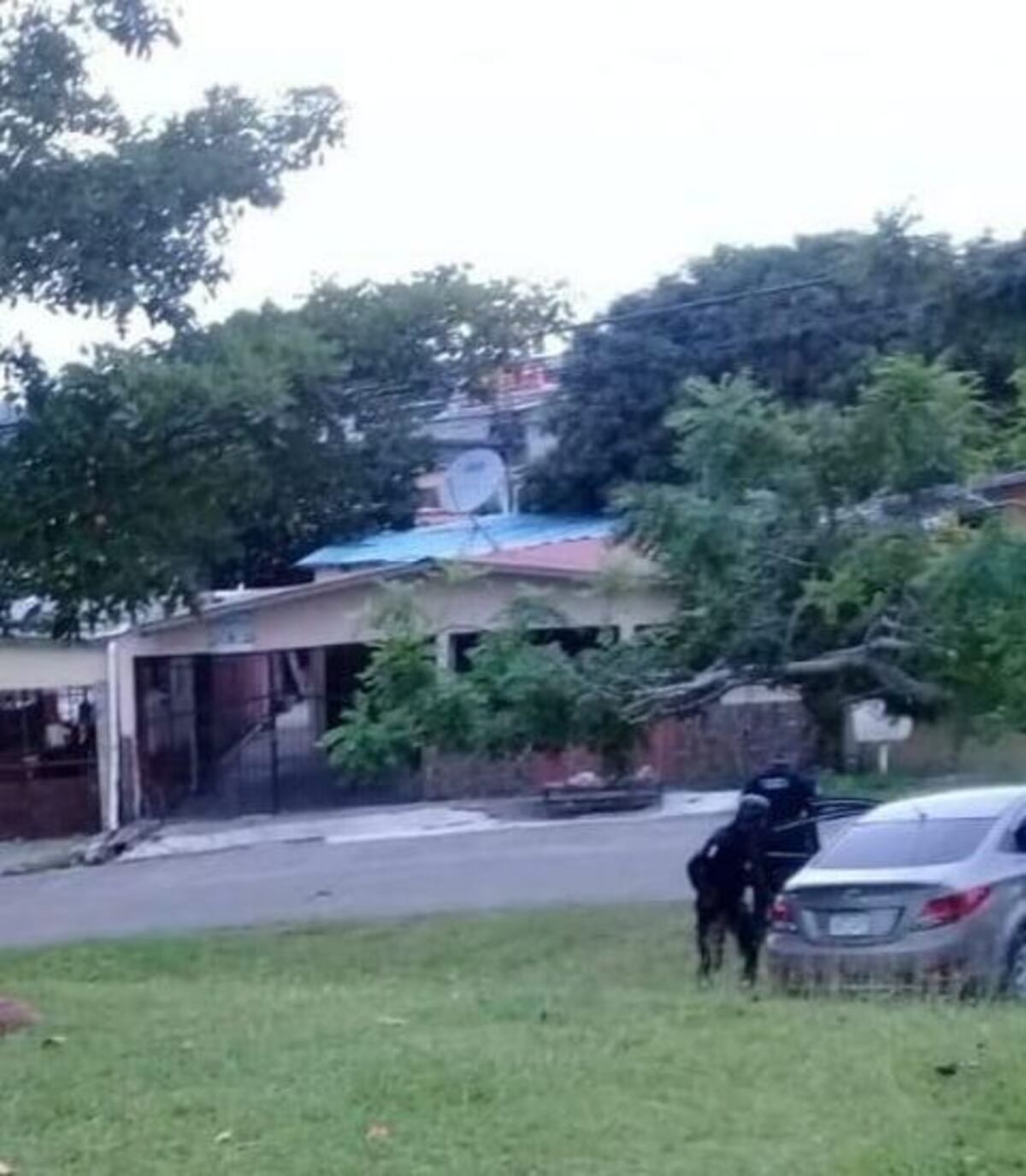Asesinan a dos más en Santa Librada. Los sicarios iban en un BMW. Video