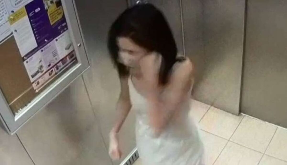 Graban a mujer golpeándose para denunciar a su esposo por maltrato