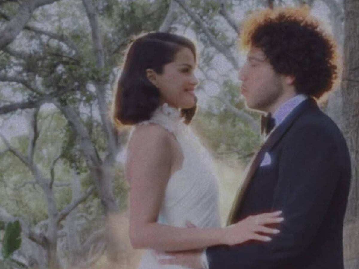 Selena Gómez y Benny Blanco dieron el ‘sí, acepto’ en California