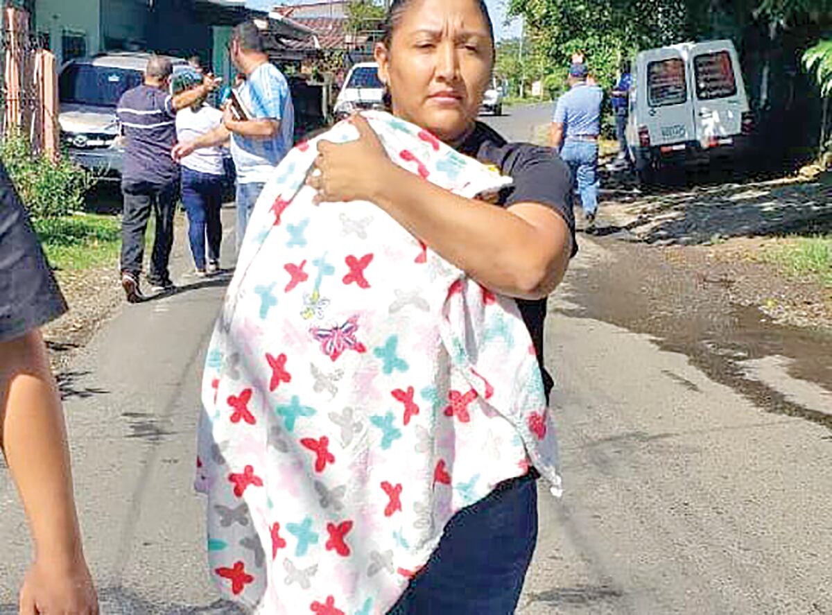 Hombre acudió a la DIJ, para reportar que su expareja apareció con una bebé . Era la infante raptada en Chiriquí 