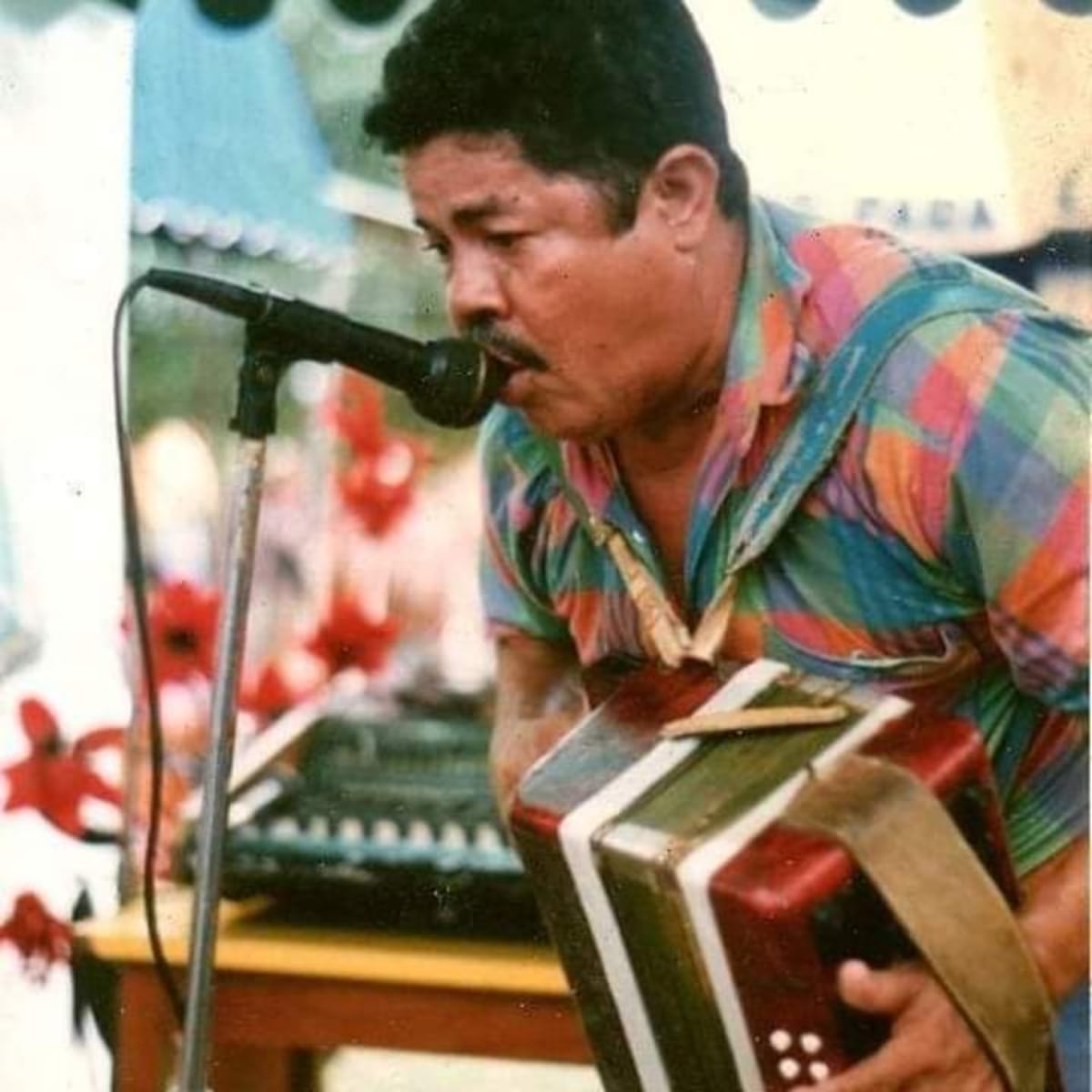 Así despidieron a ‘Ñato Monga’, el creador de ‘La mini falda’ +Fotos