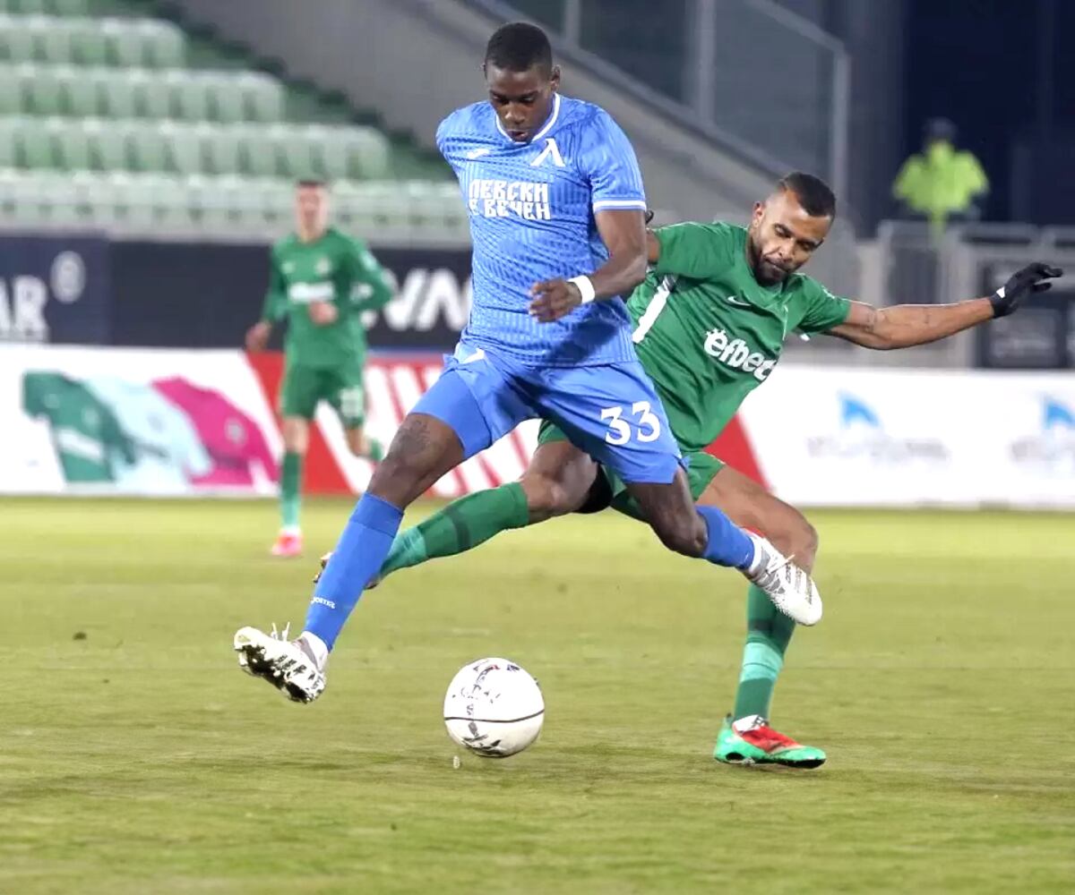 José Ángel Córdoba: El muro inquebrantable del Levski Sofía