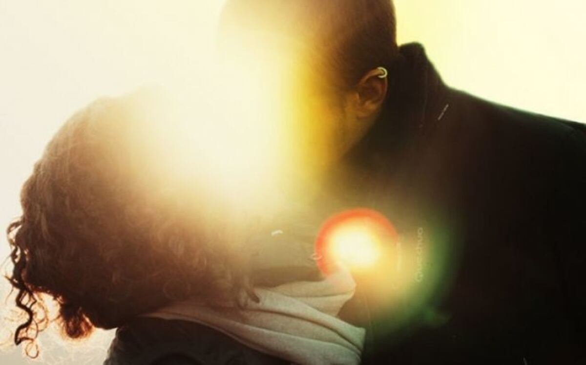 Hombre sorprende a su mujer infiel y el video se hace viral| VIDEO