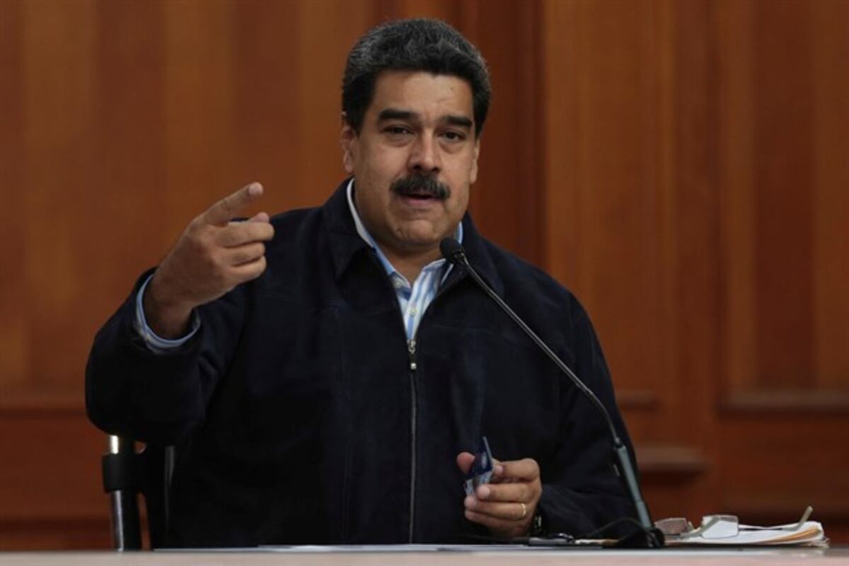 Maduro le pide a los venezolanos que dejen de lavar inodoros y regresen al país
