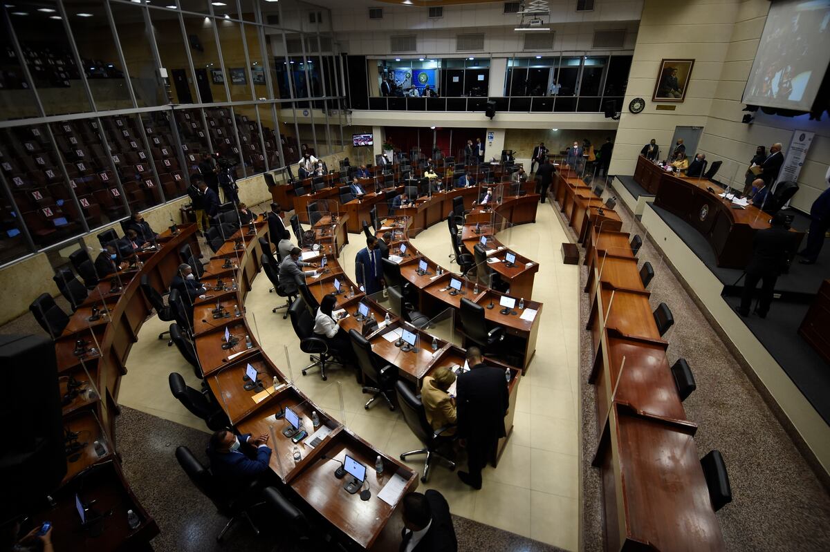 Editorial. La política tradicional no hará los cambios que el país necesita