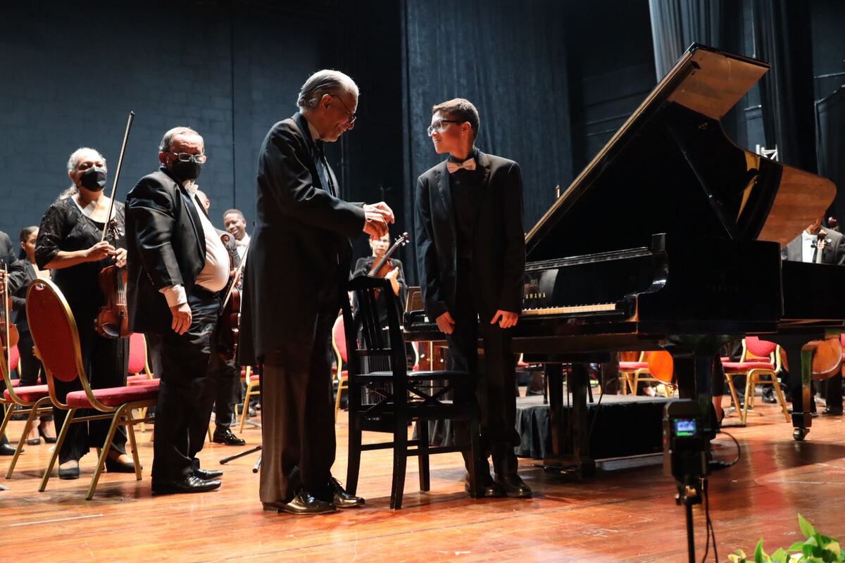 Pianista de 14 años se presenta en el Teatro Balboa junto a la Orquesta Sinfónica Nacional