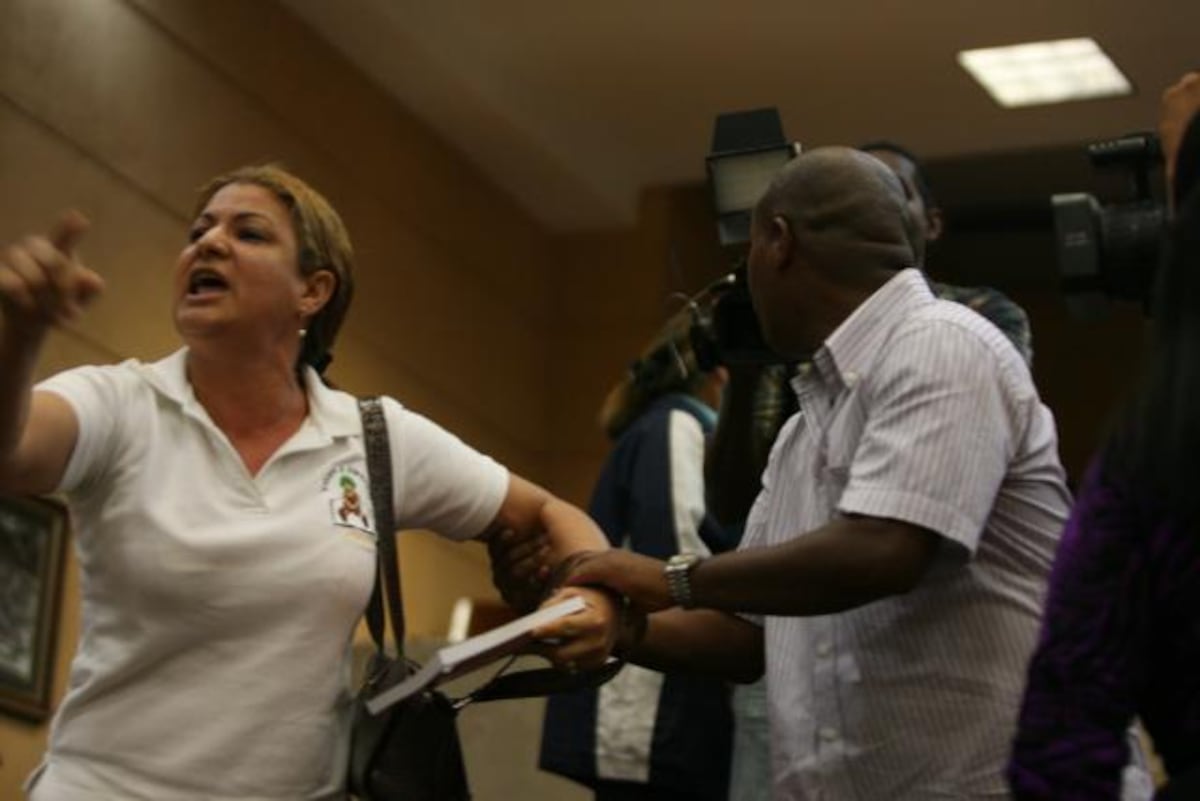 Mamá de Mónica Serrano rompe el silencio: ‘Cuánto más quieren que suframos’