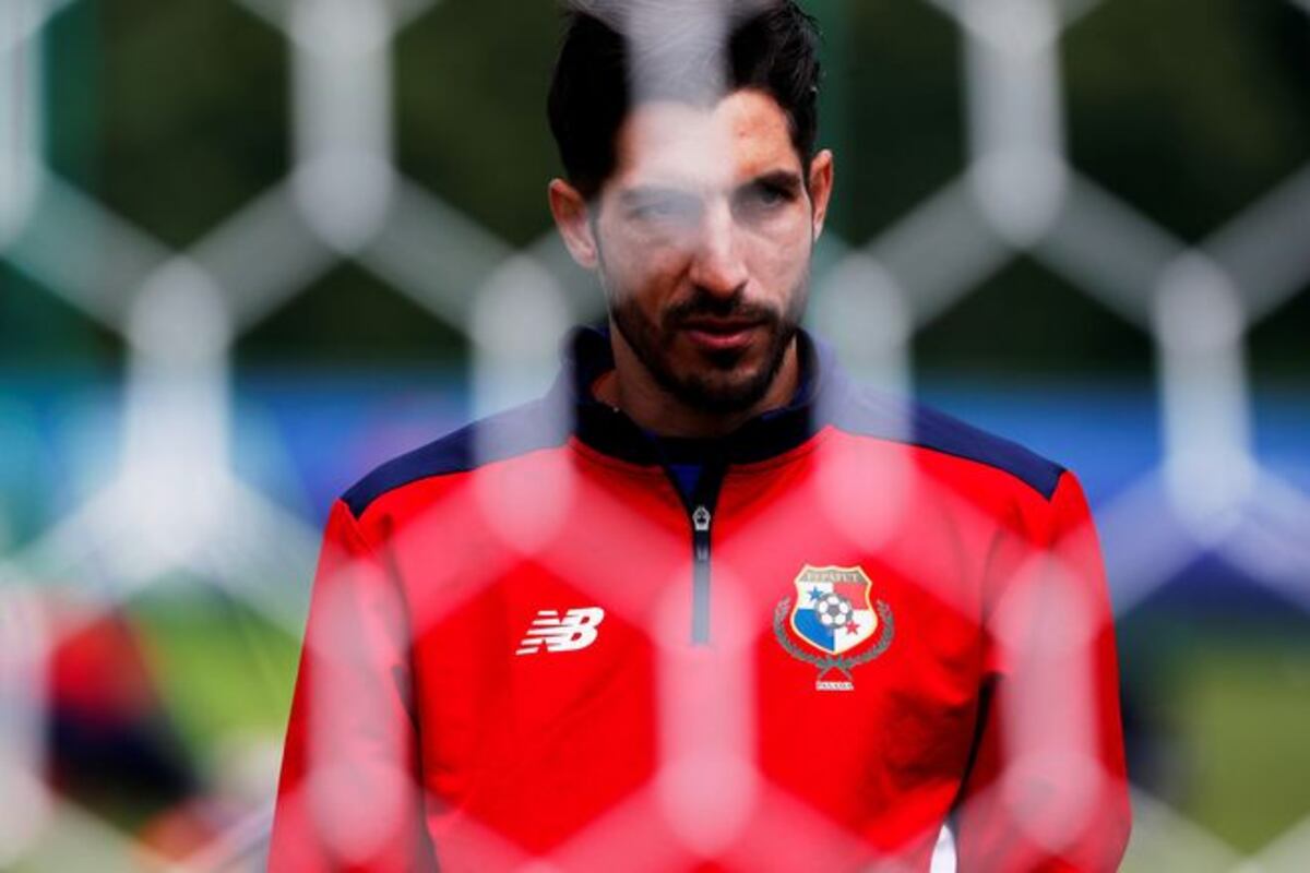 La prensa internacional halla parecido entre Jaime Penedo y el italiano Buffon