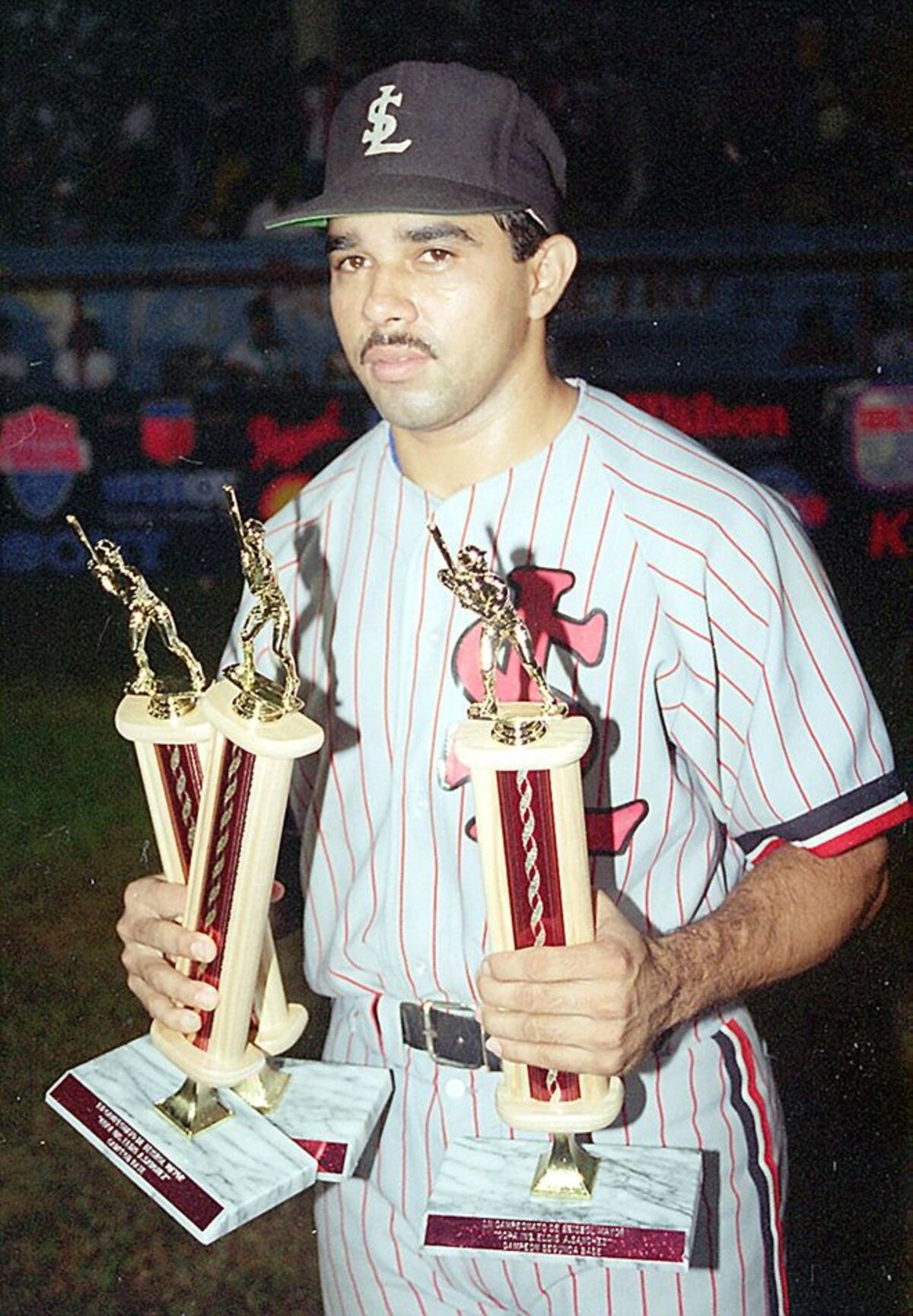 HAZAÑA SANTEÑA. Campos se gana la primera triple corona en 22 años