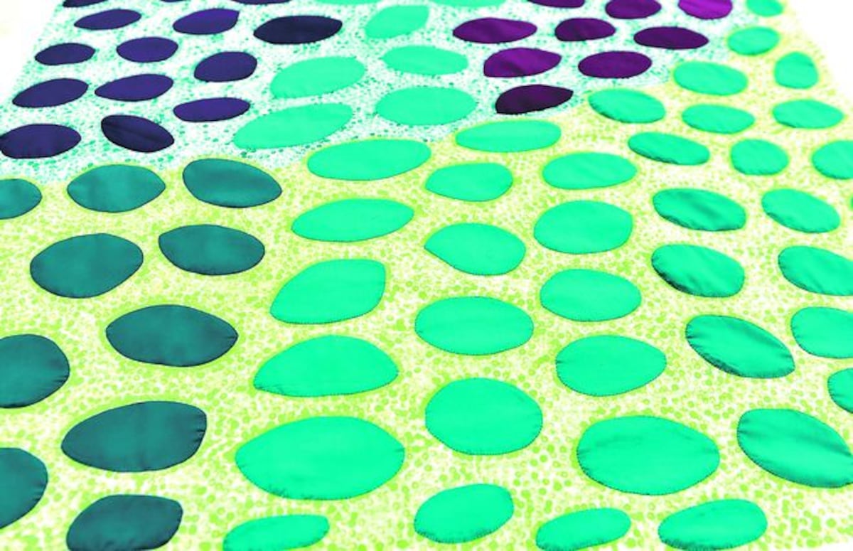 Artesanas gunas subastarán 18 cuadros de artistas nacionales